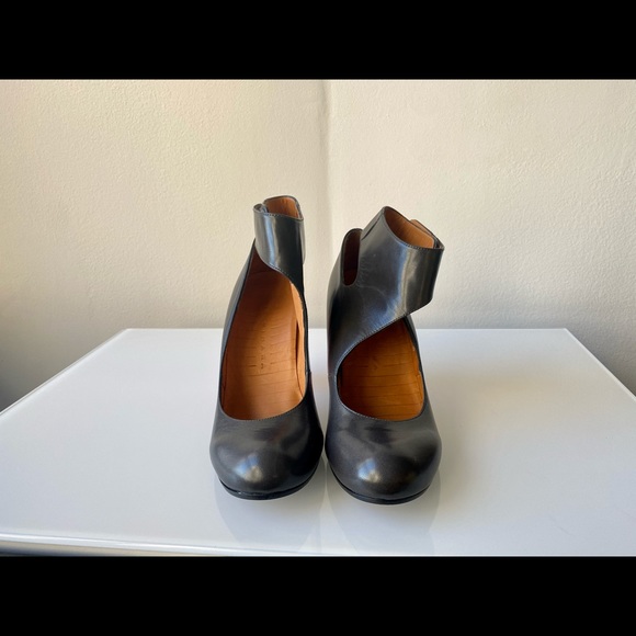Chie Mihara Sacude Sz.9.5 - Picture 2 of 14